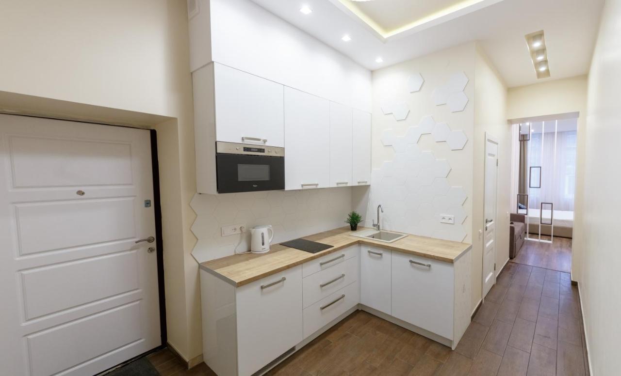 Charming Apartment In The City Center Lviv Extérieur photo